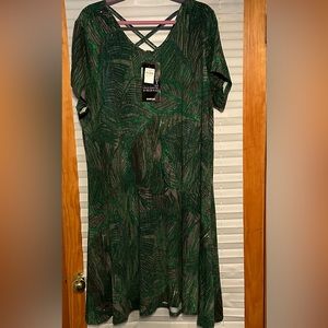 NWT Avenue Cross-back Dress 22/24